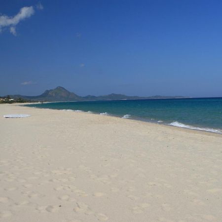 Casa Vacanze Rose E Fiori Sardegna Сан Вито Екстериор снимка