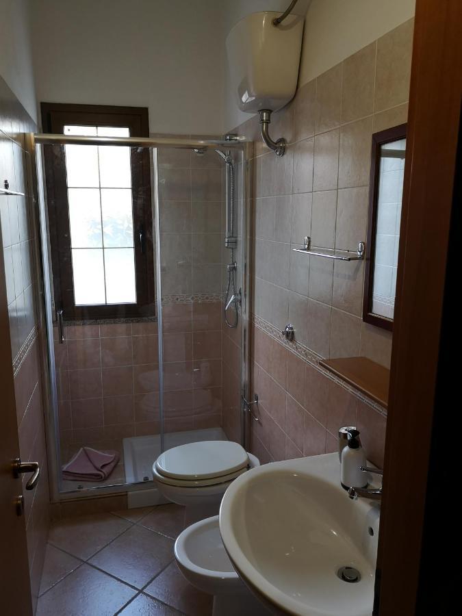 Casa Vacanze Rose E Fiori Sardegna Сан Вито Екстериор снимка