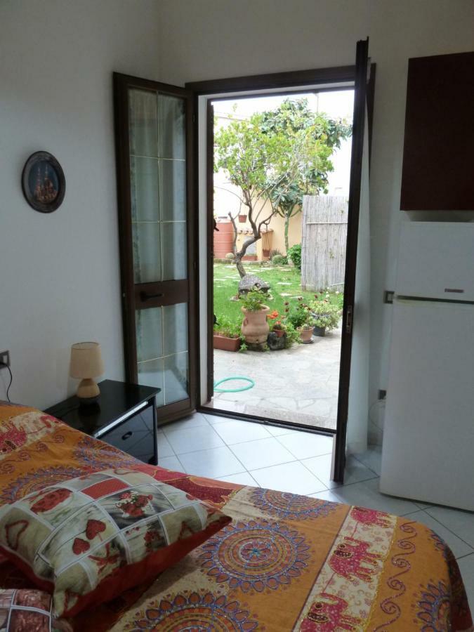 Casa Vacanze Rose E Fiori Sardegna Сан Вито Екстериор снимка